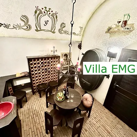 Luxury Mit Pool, Sauna, Garten, Kamin Bis 22 Personen Apartmán *