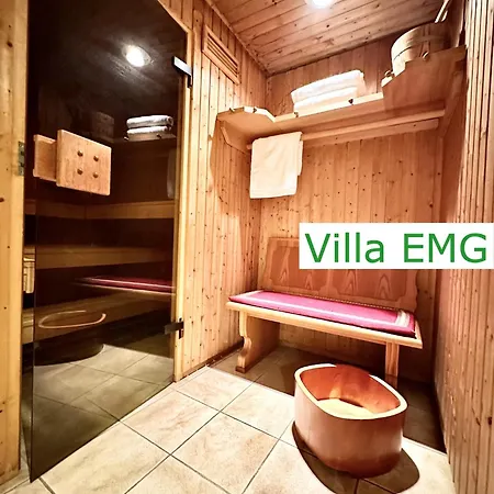 Luxury Mit Pool, Sauna, Garten, Kamin Bis 22 Personen Apartmán *