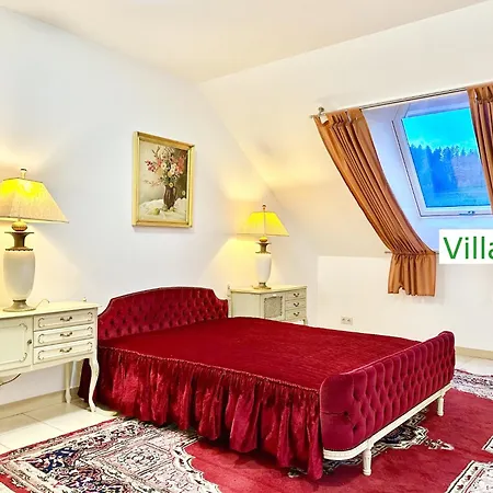 Luxury Mit Pool, Sauna, Garten, Kamin Bis 22 Personen Apartmán *